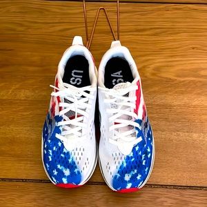 Mens Saucony 7.5, USA sneakers worn once